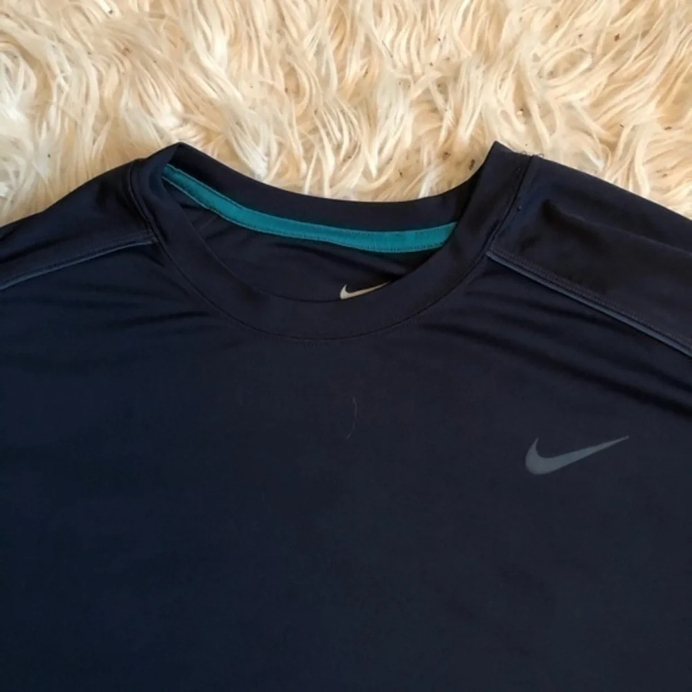 Nike Navy blue and green trim dri fit shirt sz xxl